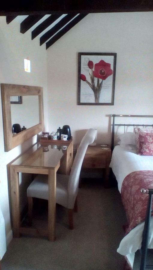 The Lincolnshire Poacher Inn Metheringham エクステリア 写真