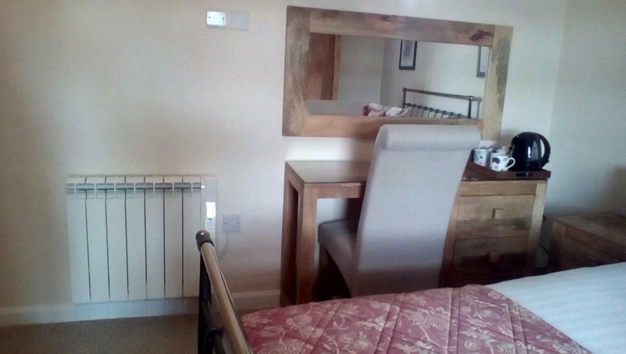 The Lincolnshire Poacher Inn Metheringham エクステリア 写真