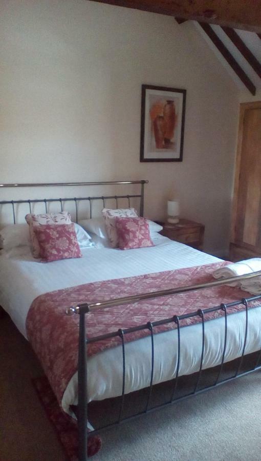 The Lincolnshire Poacher Inn Metheringham エクステリア 写真